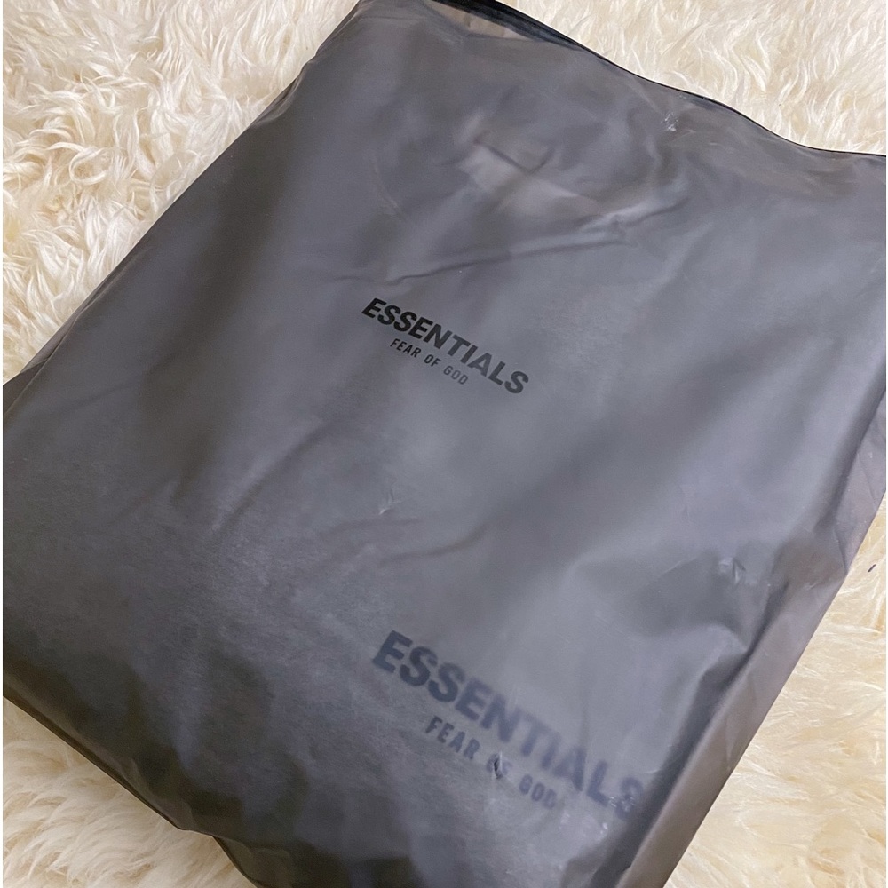 Essentials Dark Oatmeal Large Men Crewneck
